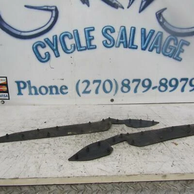 13-21 HONDA PCX150 BLACK OEM FLOOR BOARD RUBBERS — 第 1/4 张图片