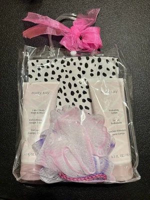 Mary Kay Set 2 in 1 Body Wash & Shave & Hydrating Lotion to body ~ GIFT SET 🎁 - Image 1 of 4