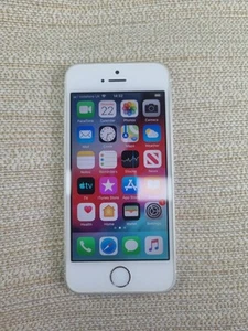 Apple iPhone 5S 64GB Silver (Unlocked) A1457 (GSM) - Afbeelding 1 van 11