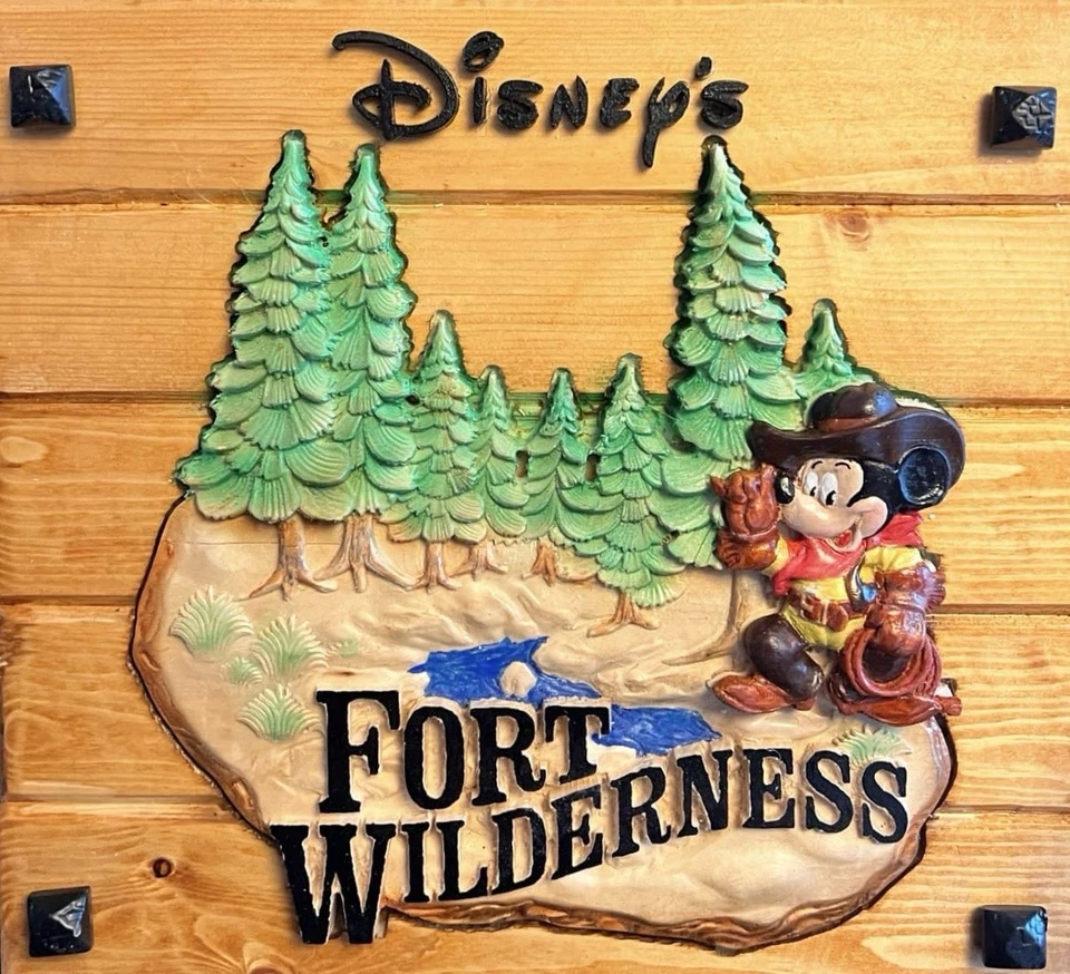 Letrero personalizado de campamento de Fort Wilderness de Disney Foto 1 de 1
