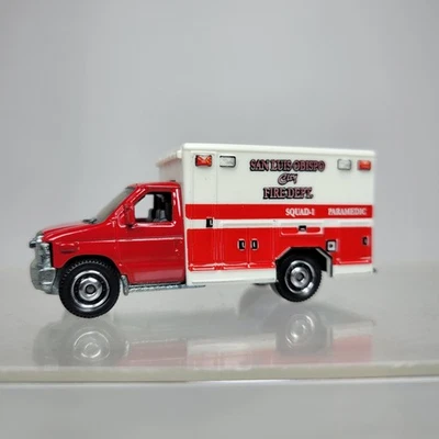 Matchbox Ambulance Ford E-350  1/64 SAN LUIS OBISPO CITY FIRE DEPT - Image 1 of 4