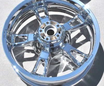 Llanta trasera cromada Harley Street Glide FLHX Street Glide Special 2014-2019 Foto 1 de 4