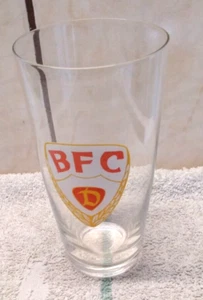 ALT BIERGLAS DDR OBERLIGA BFC DYNAMO DDR FUSSBALL - Bild 1 von 1