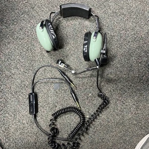 David Clark Model H10-15 Aviation Pilot Headphones Used - Picture 1 of 6