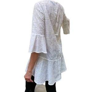 Pearl by Lela Rose weiß Baumwolle Ösen Rüschen Glockenmanschette Tunika Top Gr. Small - Bild 1 von 10