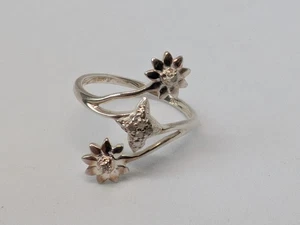 925 Silver Ring Floral Motif SIZE P1/2 - Picture 1 of 5