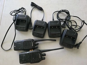 Paquete de 2 juegos de radio bidireccional walkie talkie de largo alcance con 4 cargadores de batería Baofeng - Imagen 1 de 10