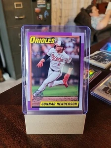 2025 Topps Series 1 #T90-32 Gunnar Henderson 1990 Topps 35th Anniversary Orioles - Bild 1 von 2