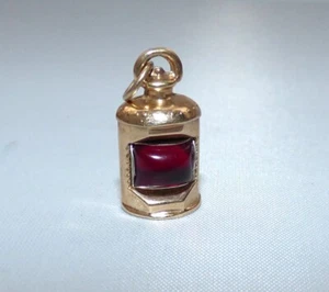 9KT GOLD SCHIFFE LATERNE CHARM ANHÄNGER ROTES GLASFENSTER GEPUNZT - Bild 1 von 7