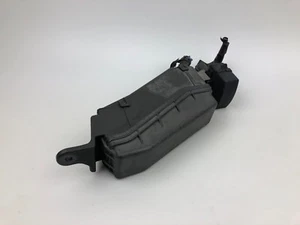 98-05 Lexus IS Relay Fuse Box Control unit 82662 53030 - Picture 1 of 8