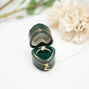 Luxury Antique Style Mini Heart Shape Green Single Ring Box Velvet Interior - Picture 1 of 5