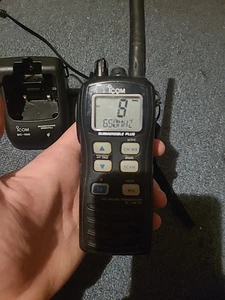 Marine Transceiver ICOM IC-M72 VHF Radio,tested And Working With Charger - Picture 1 of 2