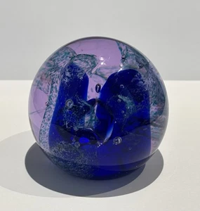 STUNNING CAITHNESS ‘HIGH SEAS’ PAPERWEIGHT - HAND BLOWN 7.8cm DIAMETER - Picture 1 of 9