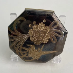 Antique makeup compact with origami crane and flower detailing - Picture 1 of 9