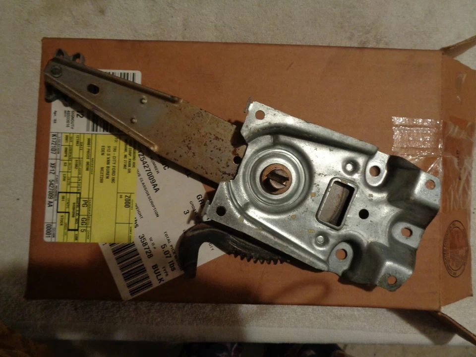 NOVO SEM ETIQUETAS FORD 1996 - 2007 TAURUS Regulador de Janela de Energia TRASEIRO ESQUERDO XF1Z-5427009-AA - Imagem 1 de 1