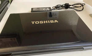 TOSHIBA SATELLITE A205-S7468 NO Battery 1/2 charger Powers Up For Parts Only - Picture 1 of 12