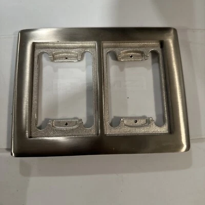 STEEL CITY 2 GANG CARPET FLANGE CHROME PLATED BRASS - Image 1 of 4