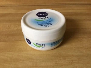 NIVEA Soft Moisturizing Creme Refreshingly Light Face Body Hands 6.8oz Sealed - Picture 1 of 4