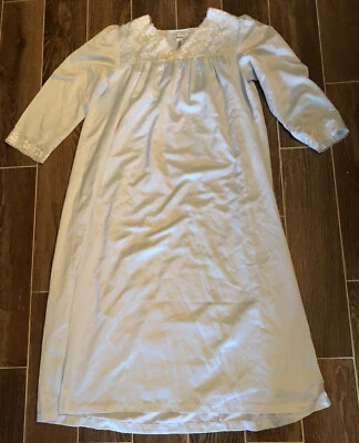 Vtg Oscar de la Renta Pale Blue Soft Sz M Nightgown Neiman Marcus Poly/Cotton - Image 1 of 4