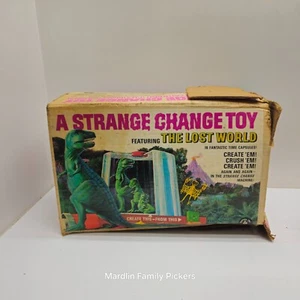 Vintage 1968 Mattel Strange Change Machine The Lost World Toy Playset with Box - Afbeelding 1 van 16