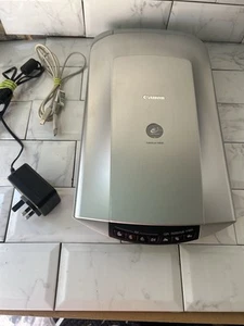 Canon CanoScan 4400F Flatbed Scanner 35mm negatives, 35mm slides, even Super8mm - Afbeelding 1 van 10