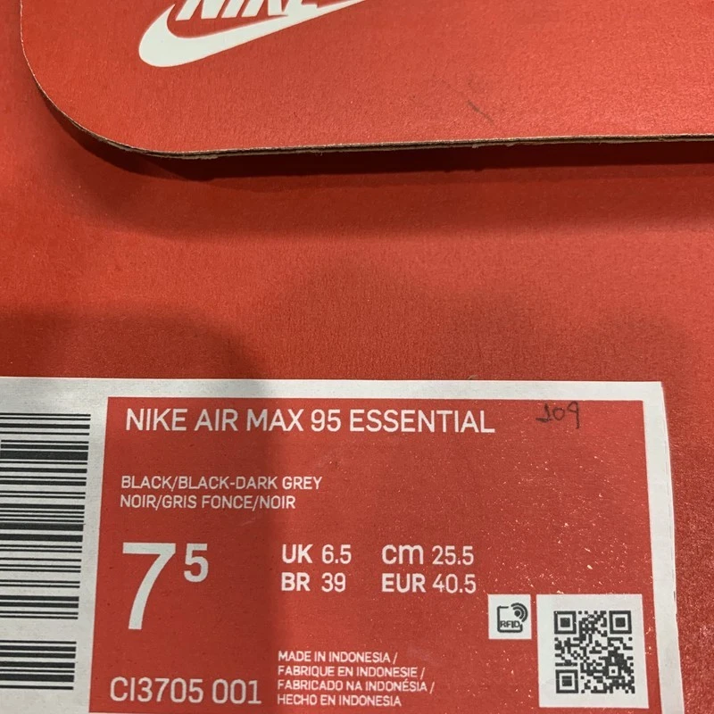 Zapatillas Nike Air Max 95 Essential Triple Black 2020 Foto 1 de 1