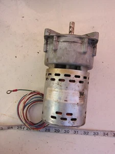 WSM HPC33A24GLO 115V 1/12 Hp 7 Rpm Gear Motor, Used - Picture 1 of 4