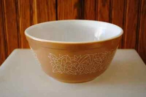 Cuenco mezclador vintage Pyrex Woodland beige tostado 402 1,5 L años 70 nunca usado - Imagen 1 de 5
