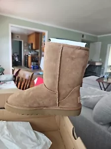 UGG Boots - Picture 1 of 4