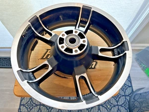 Used Harley-Davidson Rear Wheel for Street Glide 40900033 - Picture 1 of 15