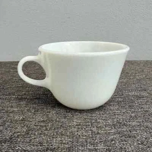 Pyrex Vintage White Milk Glass Coffee Tea Cup Corning C Handle Opal Collectible - Picture 1 of 9