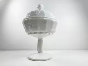 Vintage Westmoreland MILK GLASS Round Compote/Candy Dish Lid Paneled Grape - Picture 1 of 8