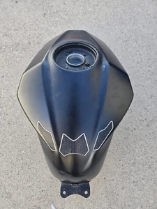 19-23 2019 Kawasaki Ninja Z400 ER400 Fuel Tank Gas Black USED OEM #3422 - Picture 1 of 11