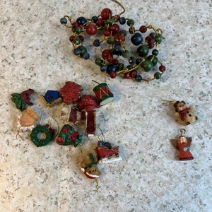 Vintage Wooden Miniature Christmas Tree Ornaments And Garland Dollhouse NEW - Picture 1 of 8