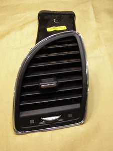 OEM 2017 Dodge Grand Caravan SXT Right Passgr's Side HVAC Vent Outlet 1QY60DX9AJ - Bild 1 von 5