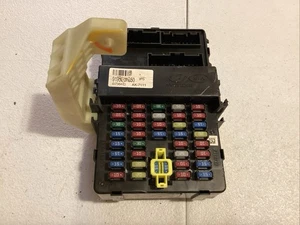 06-09 Hyundai Sonata Interior Fuse Box 91950-3K050 - Picture 1 of 8