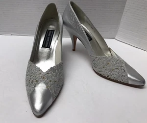 Stuart Weitzman silber Spitze/Leder Kombination formell spitz zulaufend Pumps 8.5B - Bild 1 von 16