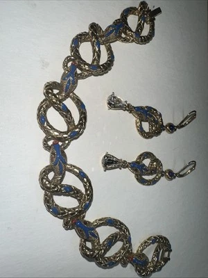 Juego de pulsera y pendientes de caracol KJL Foto 1 de 4