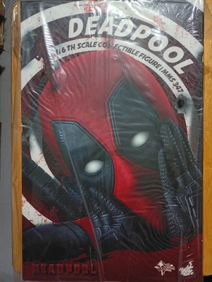 Figura Hot Toys MMS347 Deadpool escala 1/6 en caja de envío  Foto 1 de 4