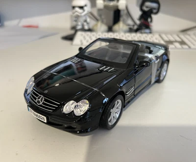 Mercedes Benz SL500 2002 Motormax 1:18 Diecast Model Car – Black New Boxed - Image 1 of 4