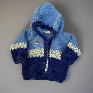 Cárdigan tejido con capucha y apliques de perro hecho a mano de la colección Crème Brûlée 9-12 meses - Imagen 1 de 7