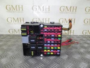 Ford Fiesta Scatola Fusibili/Fusebox Interno Sotto Cruscotto 4S5T14401BJD 1.25 Benzina 02-06B - Foto 1 di 6