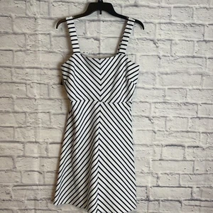 Draper James RSVP NWT Contemporary Navy Striped Dress Size Medium  - Picture 1 of 11