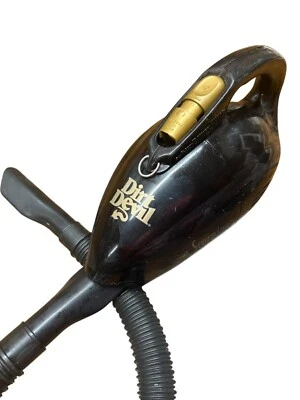 Aspiradora de mano Dirt Devil Scorpion Quick Flip Foto 1 de 3