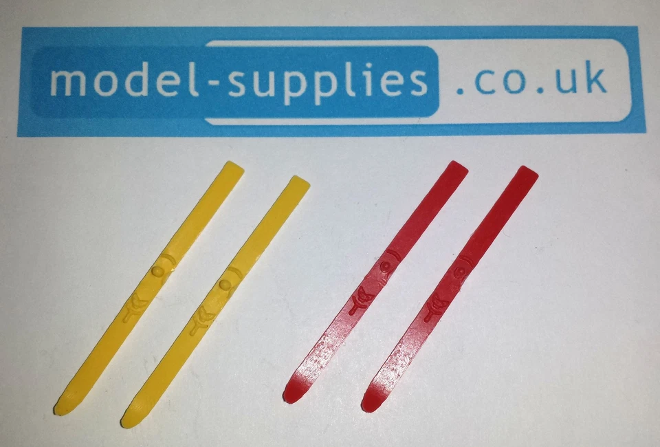 Corgi 499 Citroen Grenoble Safari Reproduction Pair of Plastic Skis - Image 1 of 1