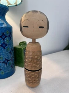 Vintage Sosaku Kokeshi Doll made by Katase Kahei (1922-2015) Japan - Foto 1 di 15