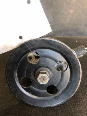 Bomba/motor dirección asistida Nissan Frontier 2001-2004 Foto 1 de 3