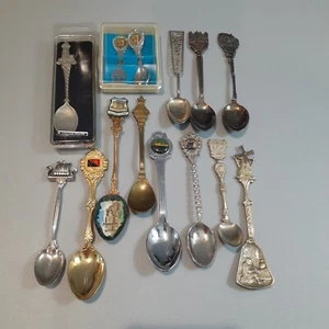 Set of 14 Souvenir Collector Spoons - Picture 1 of 8