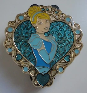 Disney Cinderella Storybook Princess Hearts Glitter Pin 2013 - Picture 1 of 2