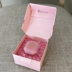 Too Faced Limited Edition Bauble Lip Gloss Ring - Brand NEW in Original Box - Picture 1 of 4